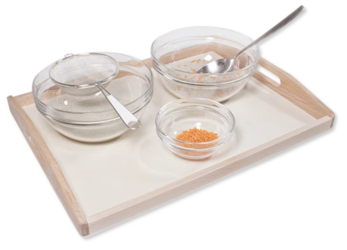 Montessori Löffelübung mit Sand