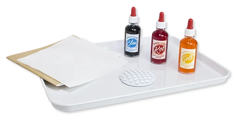 Montessori Übung mit Pipette